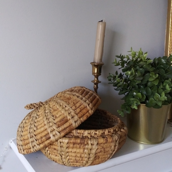 Woven basket with lid fruit boho farmhouse‎ style - Picture 1 of 11